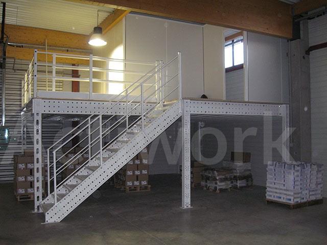 PLATEFORME MEZZANINE DE STOCKAGE