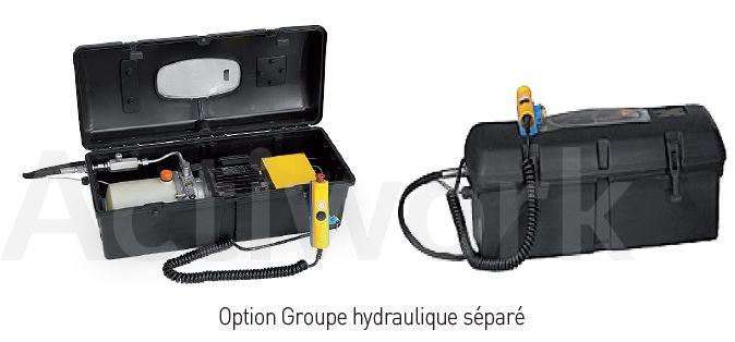 GROUPE HYDRAULIQUE PLACE A L'EXTERIEUR DE LA TABLE